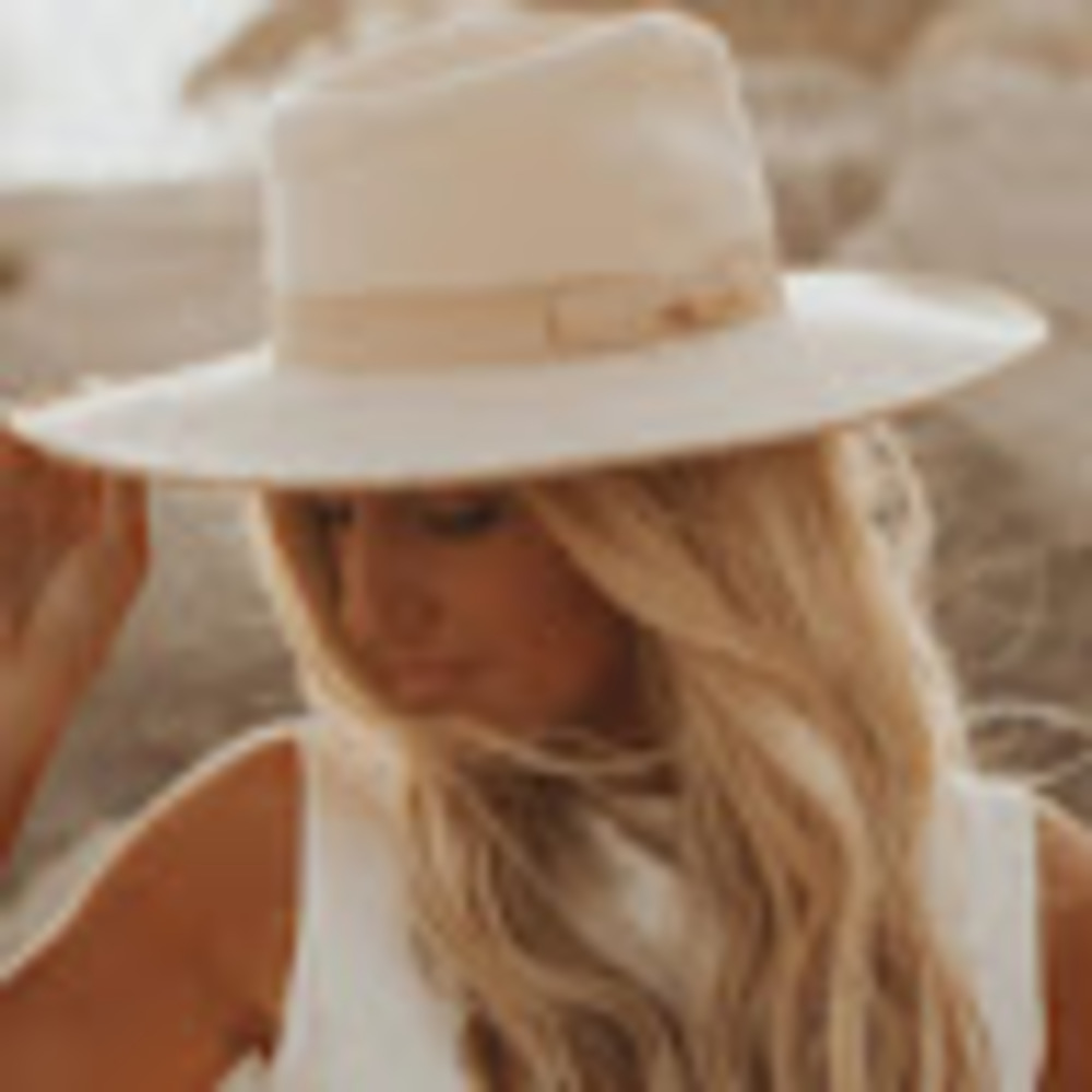 Meet your Posher, Tabitha